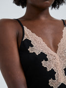 Lace Silk Slip | Mulberry Seide - Black w. Rosie Beige
