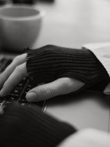 Seamless Basic Mano | Merinowolle Wrist warmer Black