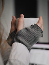 Seamless Basic Mano | Merinowolle Wrist warmer Grey Melange