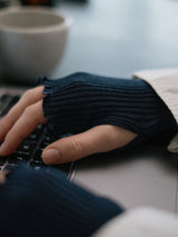 Seamless Basic Mano | Merinowolle Wrist warmer Navy