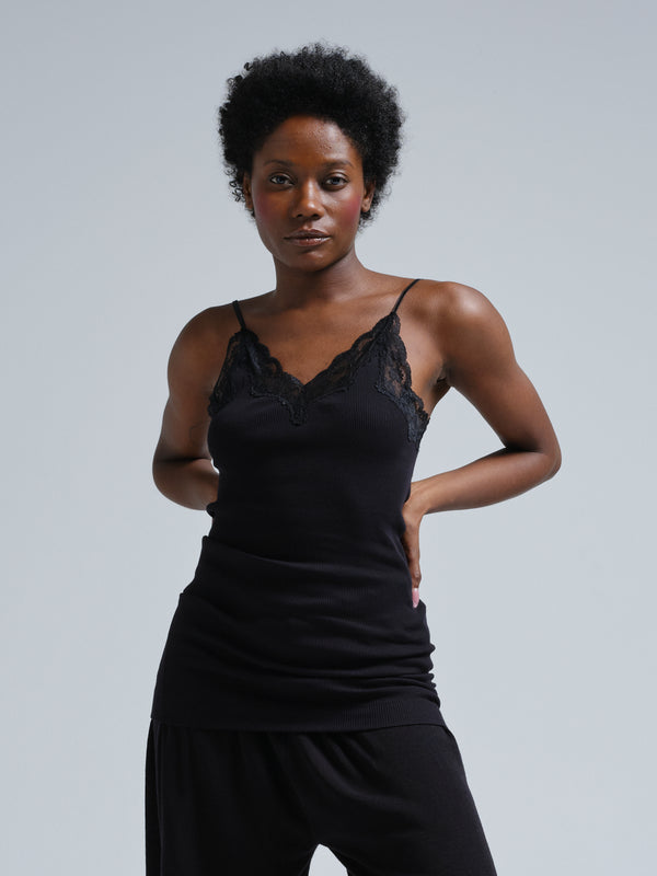 Seamless Basic Fab | Bio-Baumwolle Strap Top Black