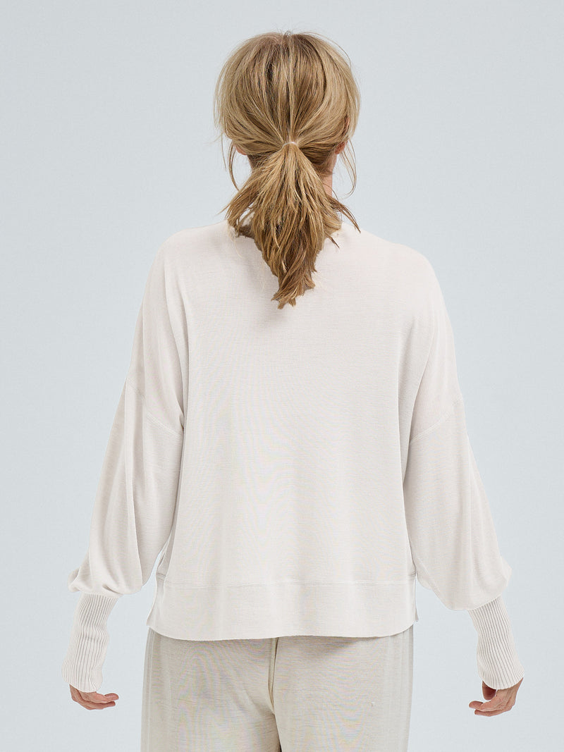 Seamless Basic Woolen Sporty Sweat | Merinowolle Blouse Off-White