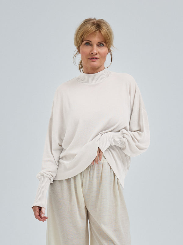 Seamless Basic Woolen Sporty Sweat | Merinowolle Blouse Off-White